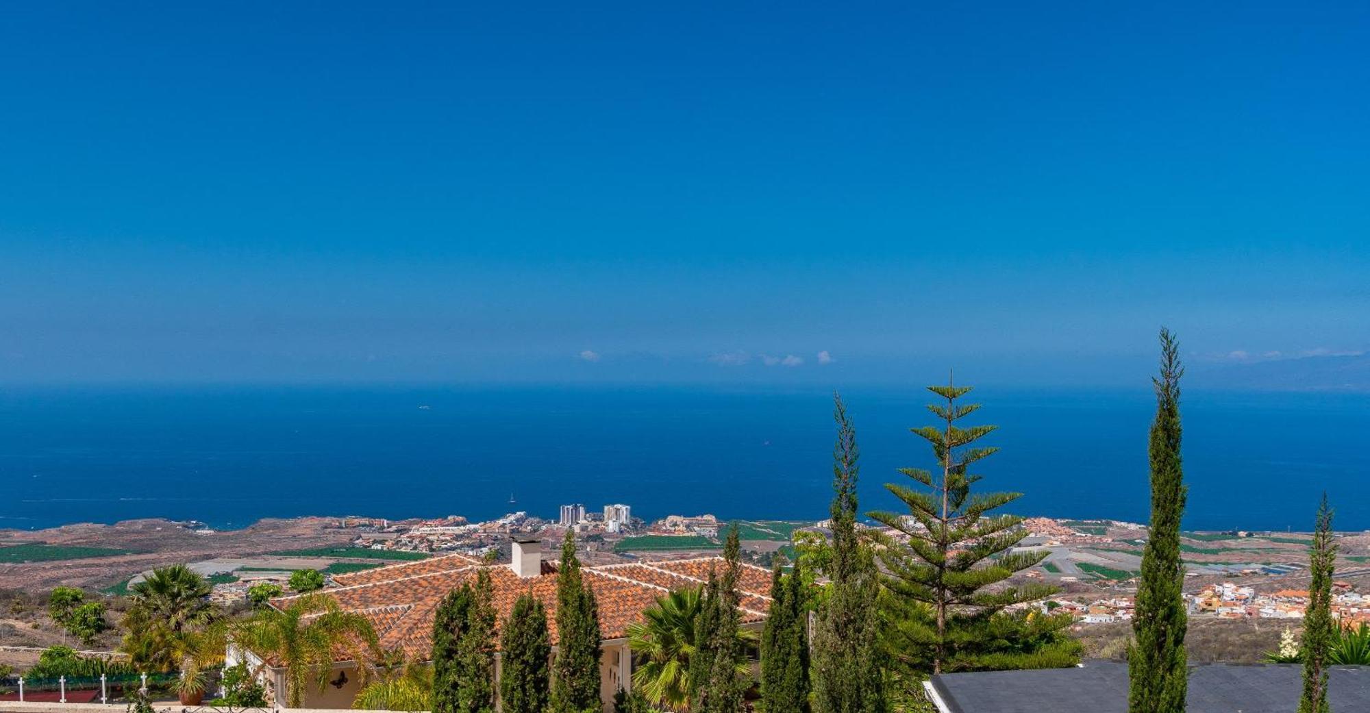 Villa Hibisco, Jacuzzi Y Vistas Al Atlantico 阿德耶 外观 照片
