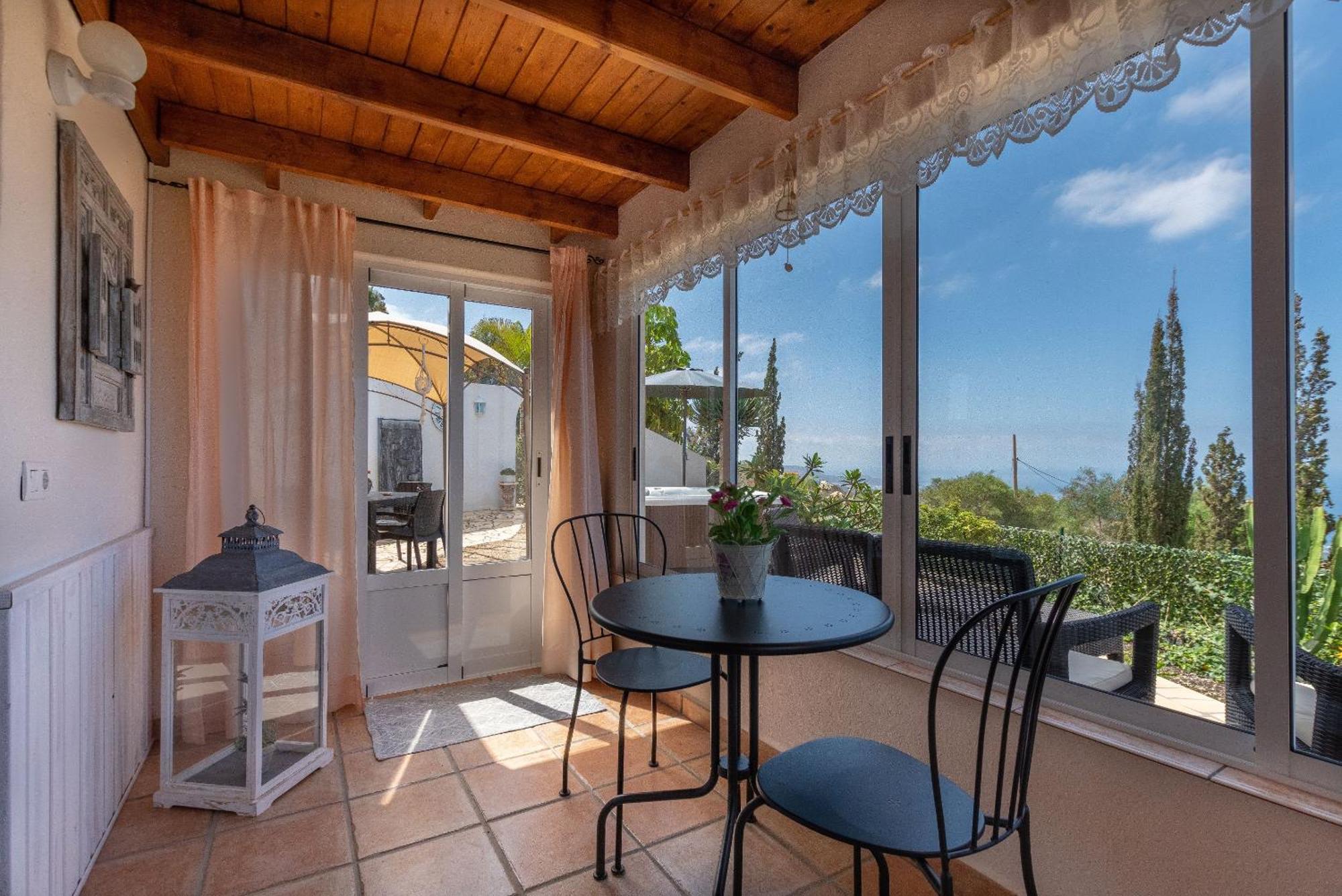 Villa Hibisco, Jacuzzi Y Vistas Al Atlantico 阿德耶 外观 照片